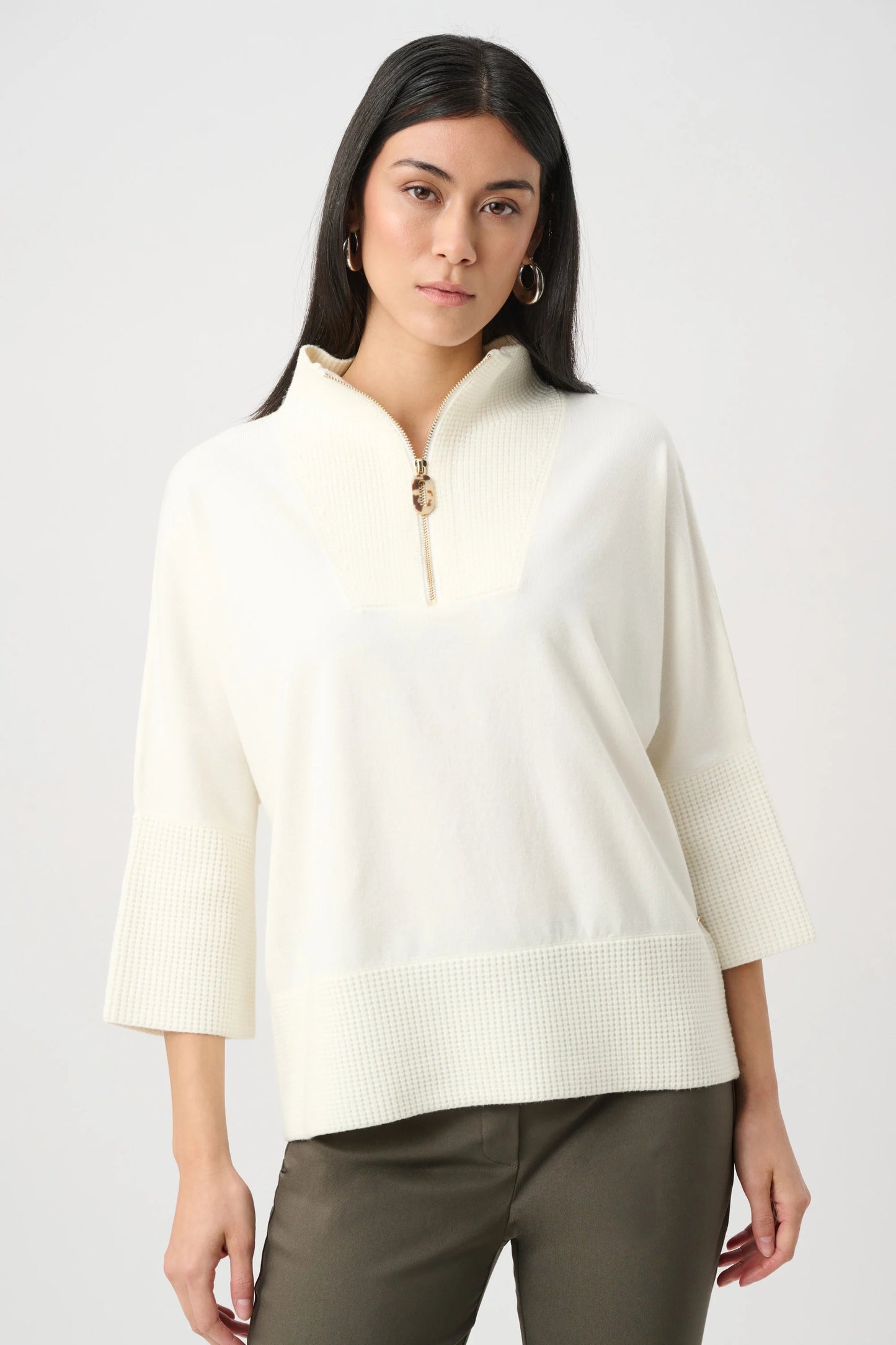 Tricot en viscose et en nylon brossé à col entonnoir