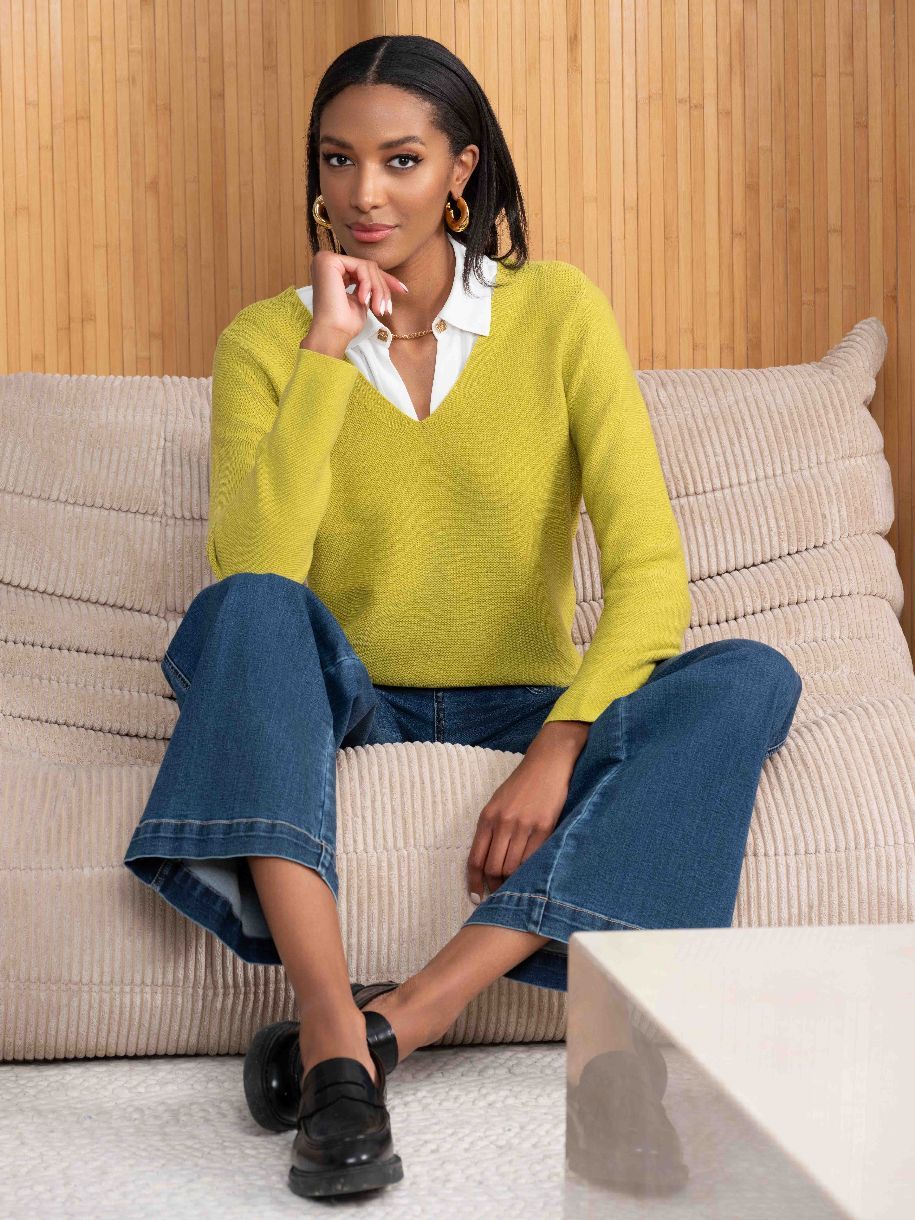 CHANDAIL COL V - ALISON SHERI - A46060