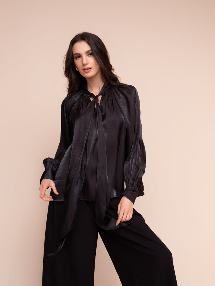 BIENTÔT CHEZ MO MODE ! Chemise de Satin - Alison Sheri - A48203